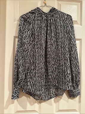 H&M Black and White Zebra Print Long-Sleeve Blouse
